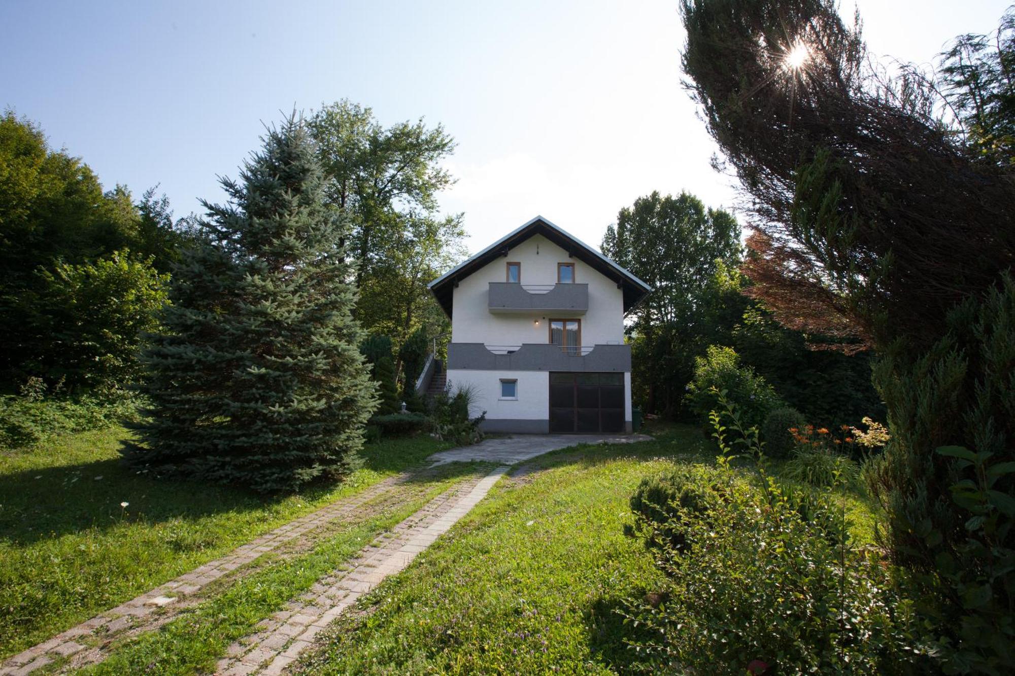 Holiday Home Tin Огулин Екстериор снимка